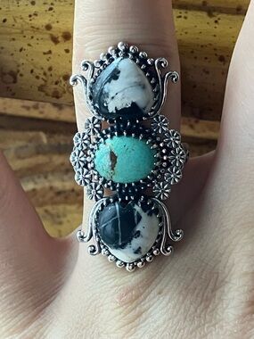 White Buffalo Turquoise Nevada Turquoise Sterling Silver Heart Ring Size 6